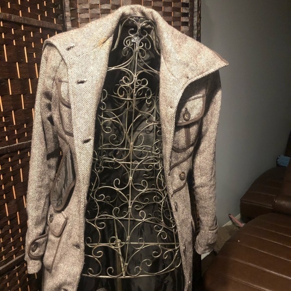 3/$30 - Seduction tan jacket, wool - Picture 1 of 7